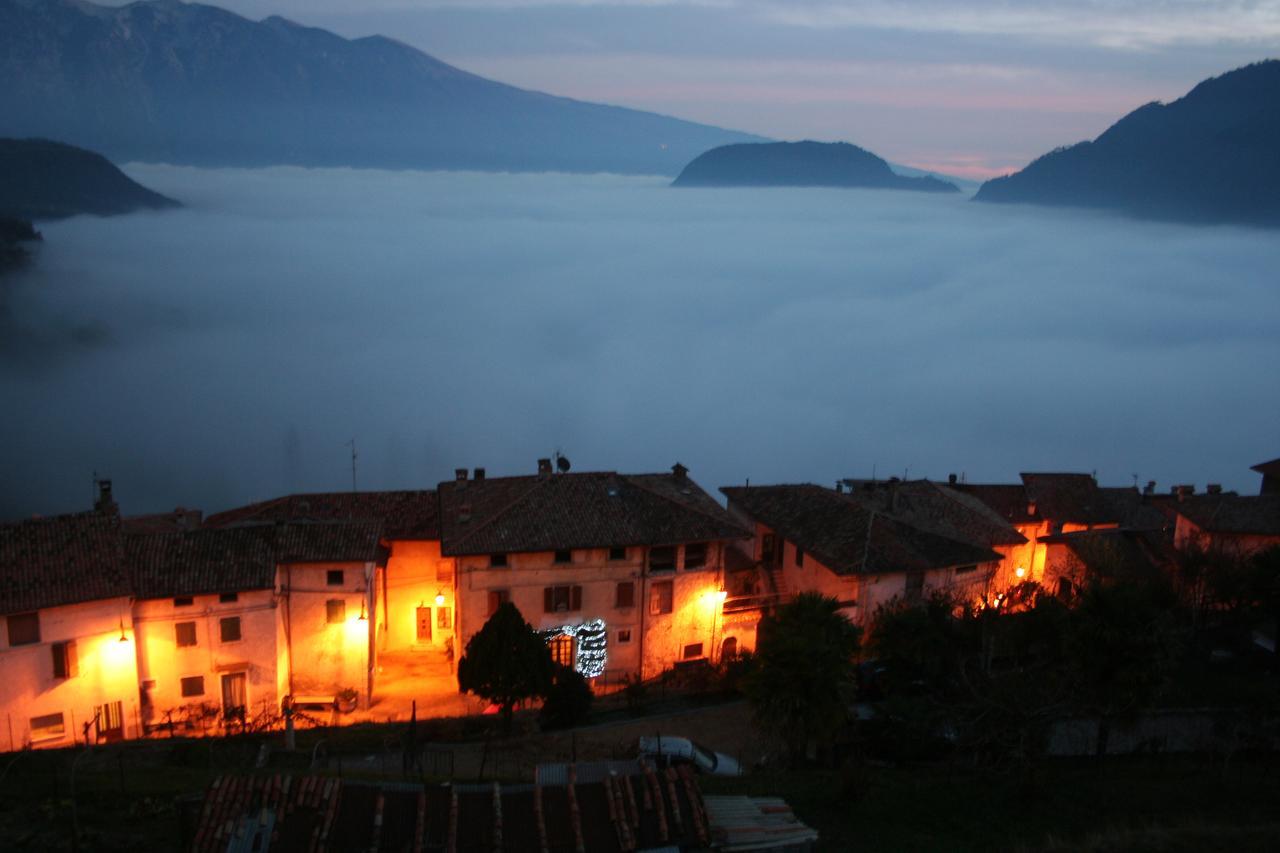 Casa Vacanze Regina Del Lago Tremosine Luaran gambar