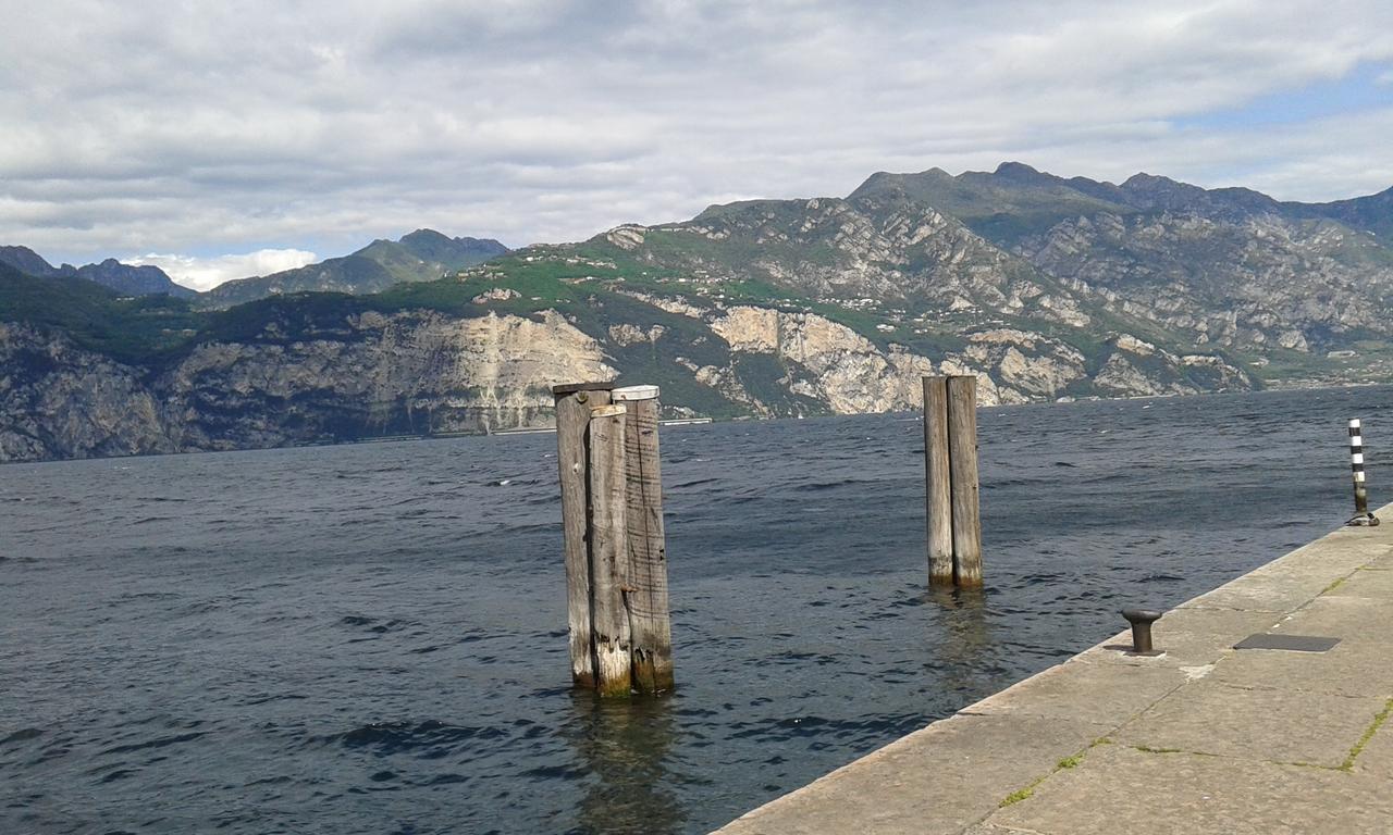 Casa Vacanze Regina Del Lago Tremosine Luaran gambar